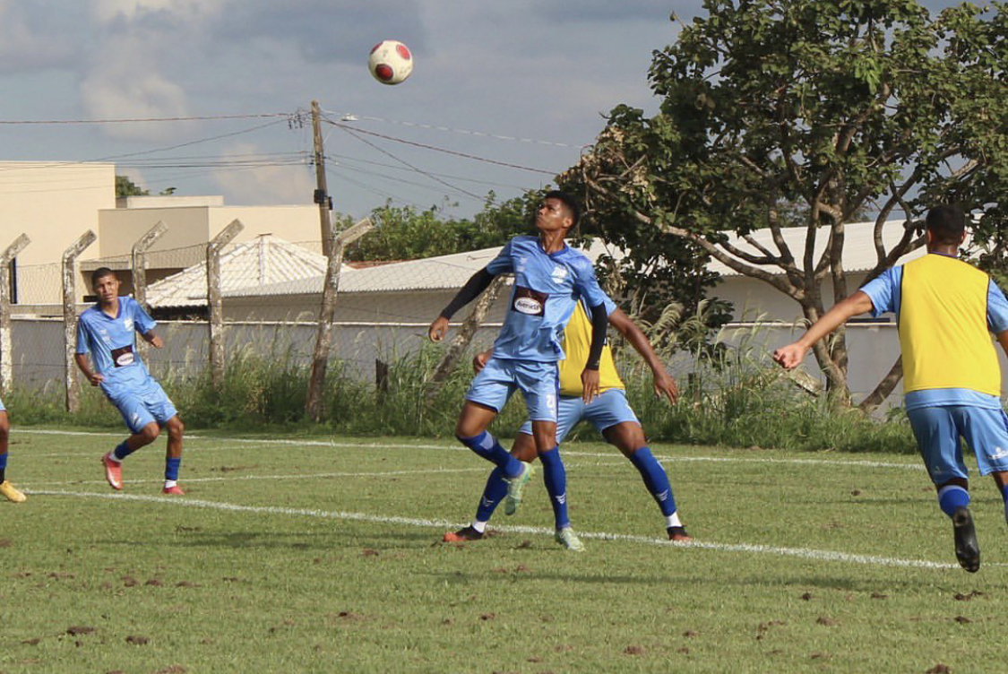 Empate entre Grêmio Anápolis e Iporá garante classificação do Brasiliense